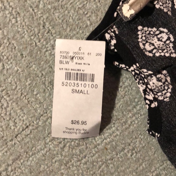 Black and white cold shoulder top - Picture 3 of 3